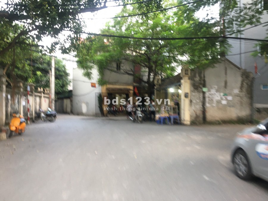 Bán nhà Văn Trì diện tích sử dụng 40m2 4 tầng 5PN gần ô tô TK hiện đại, nội thất xịn sò.