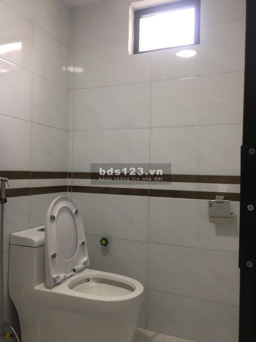 Bán nhà Văn Trì diện tích sử dụng 40m2 4 tầng 5PN gần ô tô TK hiện đại, nội thất xịn sò.