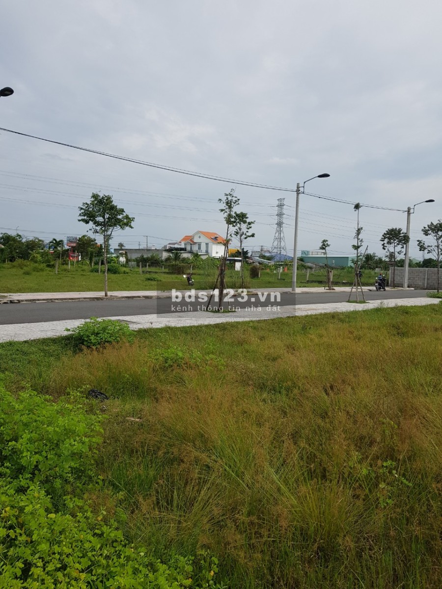 Bán đất phường 4, thành phố Tân An, sổ hồng riêng giá bán 750 triệu lh 0944057571