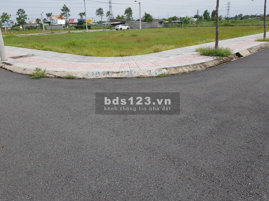 Bán đất phường 4, thành phố Tân An, sổ hồng riêng giá bán 750 triệu lh 0944057571