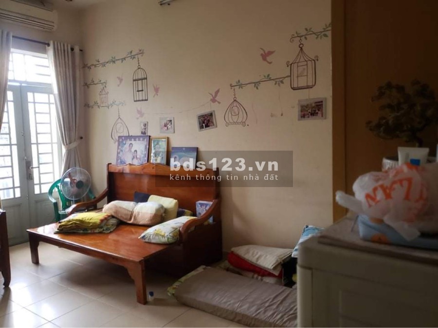 Bán nhà mặt tiền Đoàn Văn Bơ, Quận 4 diện tích sử dụng 54,7m2 kết cấu 1 trệt 2 lầu