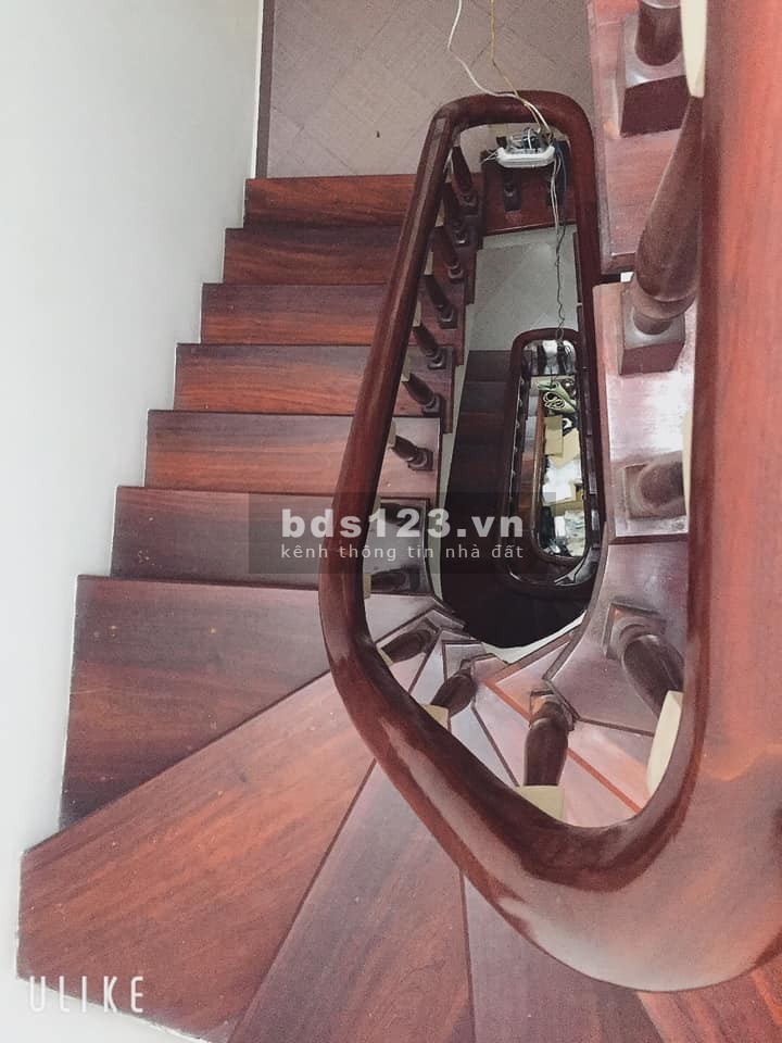 Bán nhà Nguyễn Khang nở hậu khủng, ô tô đỗ cửa diện tích 58m2, giá bán 5 tỷ 4 tầng