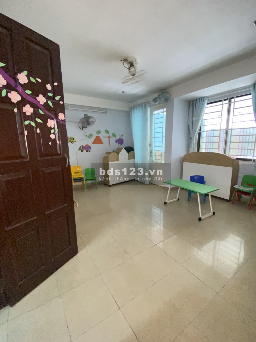 Nhà hẻm xe tải Chu Văn An diện tích sử dụng 5x20, trệt, lửng, 3 lầu, 7 phòng ngủ 30 triệu