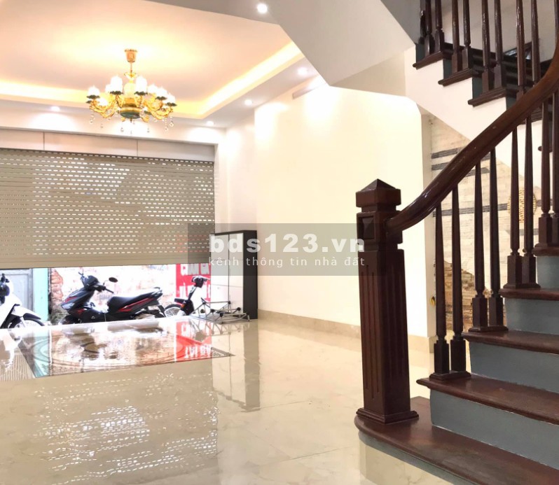 Bán nhà cầu Cốc ô tô đỗ cửa, tặng nội thất dtsd 37m2, 5 tầng, giá bán chỉ 2.95 tỷ, sổ sẵn