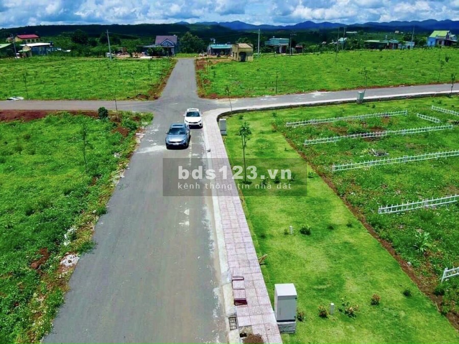 Bán đất Bảo Lộc có 2 view đường nhựa và công viên giá chỉ 850 triệu, sổ sẳn vị trí đẹp