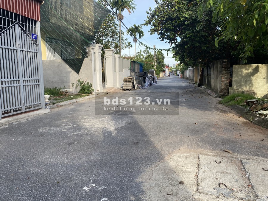 Bán đất Tràng Cát dt 67,5m2 ngõ rộng 4m oto đỗ cửa giá siêu mềm.