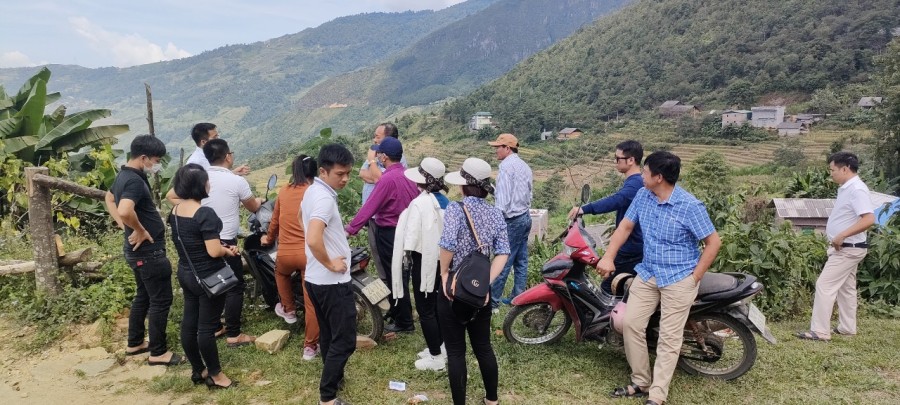 Đất nền Sapa 2 đối diện với khu biệt thự nghỉ dưỡng ven đồi liên hệ 0389308723 sổ sẵn