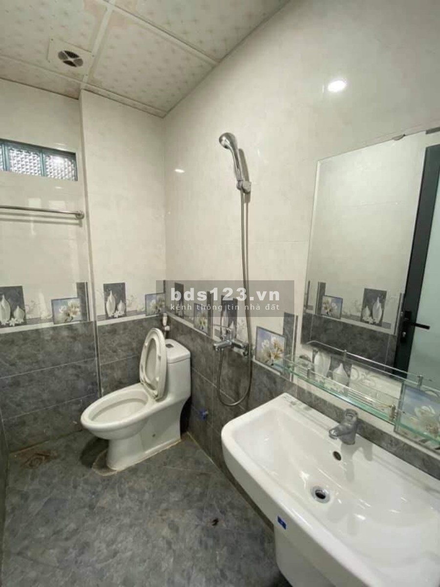 MẶT PHỐ LỚN PHẠM VĂN ĐỒNG, 2 THOÁNG, MẶT TIỀN 6M- KINH DOANH VÔ ĐỊCH - VỈA HÈ 10M. CHỈ 9 TỶ HƠN