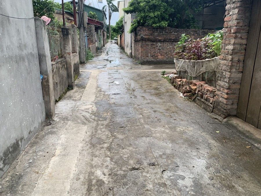 Cần bán 40m2 full thổ cư, mặt tiền 4M, tại Tằng My, Nam Hồng, sổ đỏ chính chủ pháp lý sạch