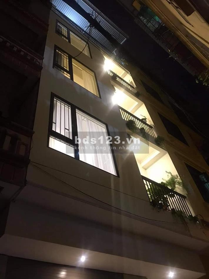 Nhà Yên Hòa 35m 5 tầng tặng nội thất 3 bước ra mặt đường oto tránh gần trường cấp 1 2 3