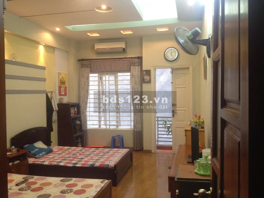 Bán nhà Trung Kính, Ngõ to – thông – kinh doanh nhỏ. Diện tích 57m – 6tỷ4