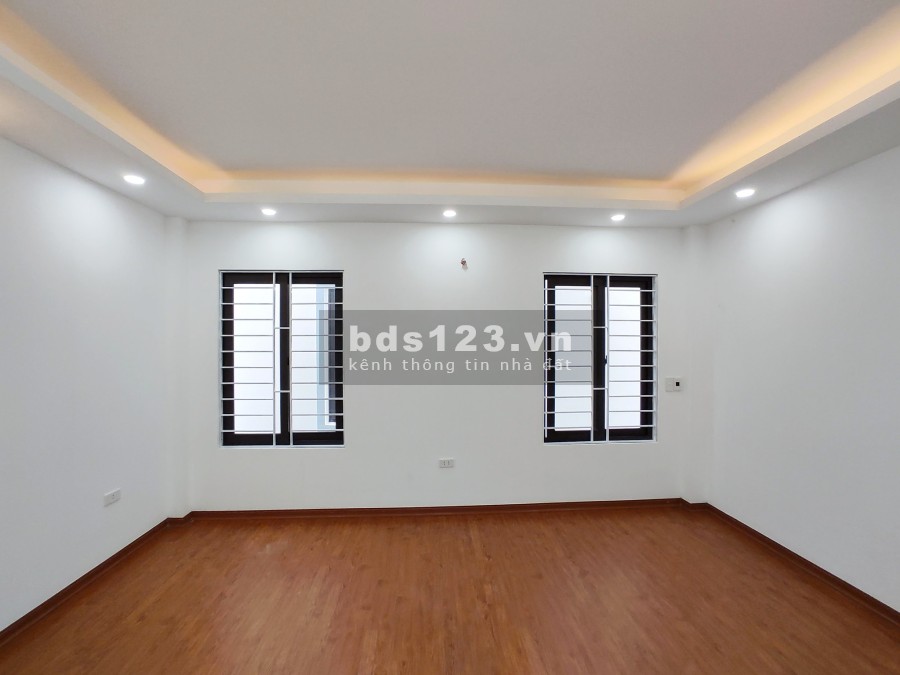 HIẾM,PHỐ HOA LÂM,32M,5 TẦNG,2.6 TỶ.NHÀ ĐẸP NHƯ TRANH VẼ,THOÁNG SÁNG KHỎI BÀN
