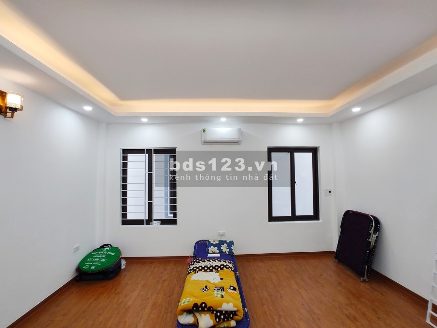 HIẾM,PHỐ HOA LÂM,32M,5 TẦNG,2.6 TỶ.NHÀ ĐẸP NHƯ TRANH VẼ,THOÁNG SÁNG KHỎI BÀN