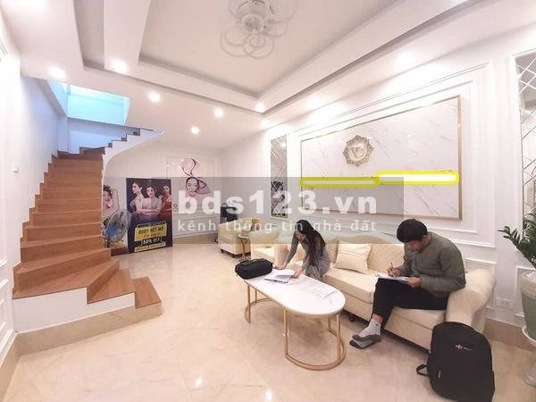 Bán nhà 6 tầng Phố Trần Thái Tông, Cầu Giấy. Kinh Doanh sầm uất. Chỉ 4 tỷ nhỉnh.
