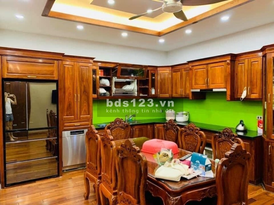 Chủ cần bán gấp nhà ngõ 6 phố Vũ Hữu (Tố Hữu), Thanh Xuân, P/Lô, ô tô vòng quanh, ở ngay.