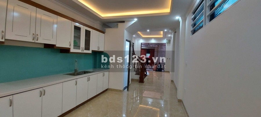 Chính chủ bán nhà Ngõ 42 Yên Hoà diện tích sử dụng 46m2, xây 5 tầng, mặt tiền 4m.