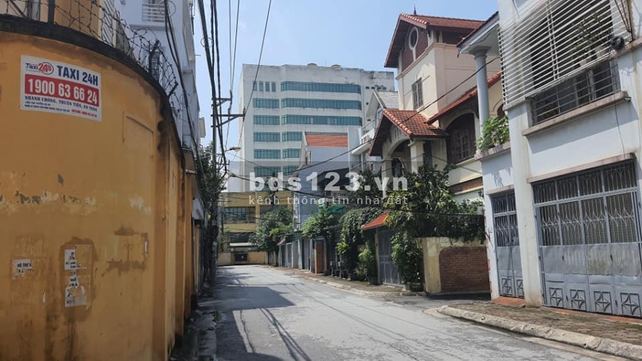 Cần bán gấp đất phân lô phố Nguyễn Sơn, Long Biên, Hà Nội.