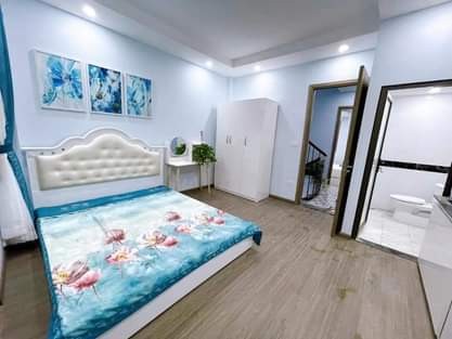 Bán Nhà Chung CMINi, Phân Lô Mới Tinh, Mặt ngõ Hoàng Ngân Quận Thanh Xuân, Ô tô Đỗ Cổng,