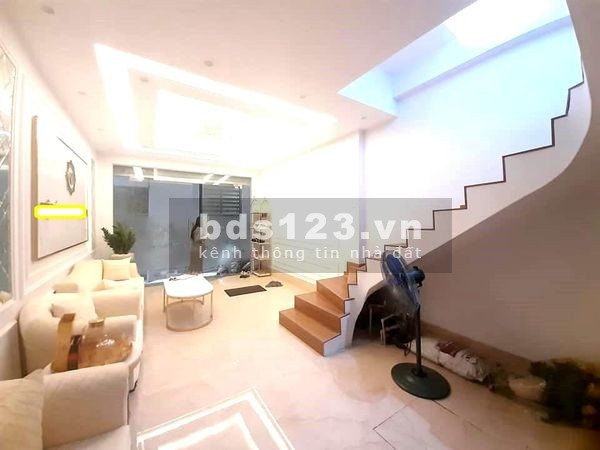 Bán nhà 6 tầng Phố Trần Thái Tông, Cầu Giấy. Kinh Doanh sầm uất. Chỉ 4 tỷ nhỉnh.
