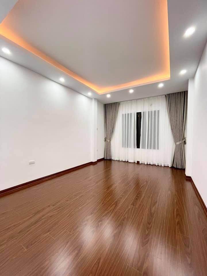 Bán nhà mặt ngõ Trần Quốc Hoàn Cầu Giấy Plô ôtô KD 42mx5T 6.5 tỷ 0902224679