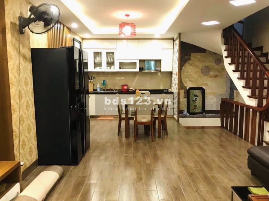 PHÂN LÔ QUÂN ĐỘI VIP_P. LÊ TRỌNG TẤN_GARA Ô TÔ 7 CHỖ_NHÀ ĐẸP_NỘI THẤT ĐẲNG CẤP_GIÁ QUÁ TỐT