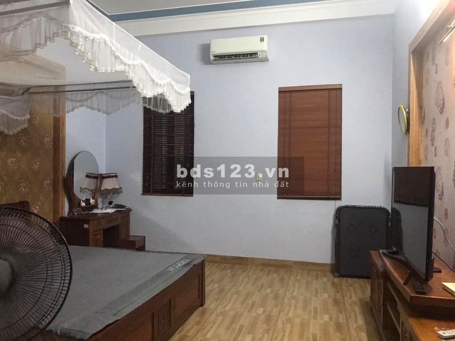 Bán nhà ngõ phố Chi Lăng, ph Nguyễn Trãi, 4 tầng, diện tích 70m2, mt 4.5m, 3 ngủ, gara