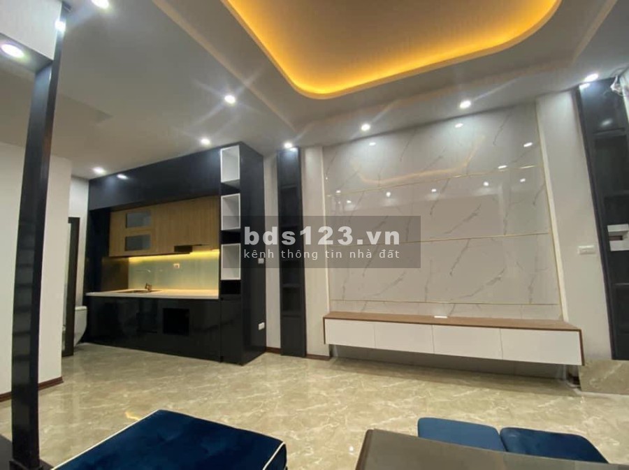 Oto đỗ cửa,nhà 5T 30m2 Định Công Hạ, thiết kế hiện đại, chỉ 3.5 tỷ. LH 0392969999