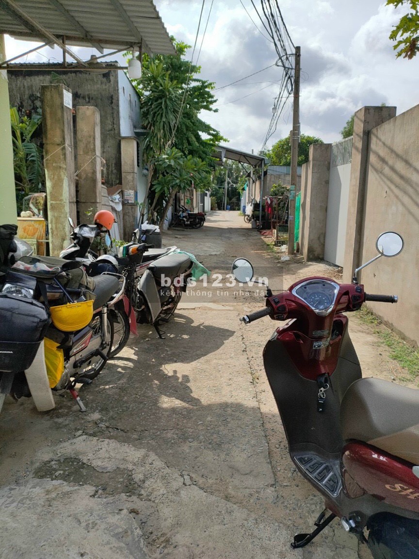 bán lôn đất 100m2 gia rẻ hơn thị trường nhiều