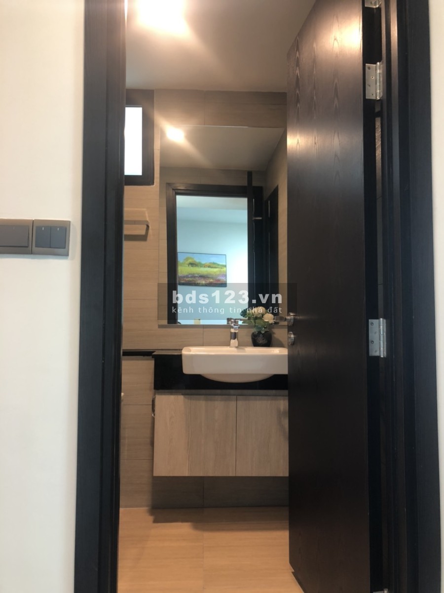 Cho thuê căn hộ 1 phòng ngủ full nội thất dtsd 57m2, tầng cao thoáng mát liên hệ 0792317869