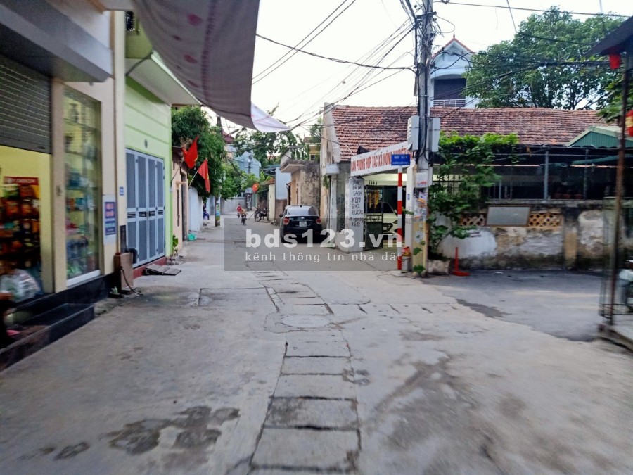 Bán Đất Liên Mạc-BTL-Tặng nhà C4 mới xây-nội thất sẵn-về ở luôn-gần đường to 1.15tỷ