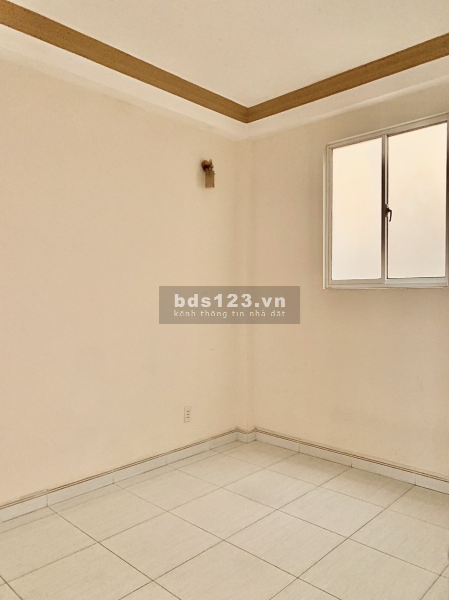 Cho thuê nhà nguyên căn MẶT TIỀN 5 lầu NGAY CHỢ TÂN MỸ