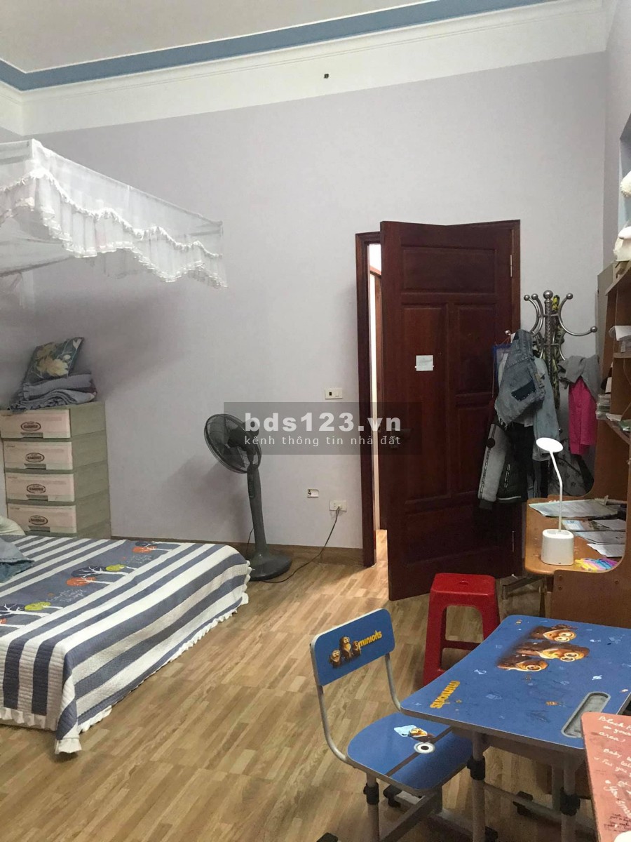 Bán nhà ngõ phố Chi Lăng, ph Nguyễn Trãi, 4 tầng, diện tích 70m2, mt 4.5m, 3 ngủ, gara