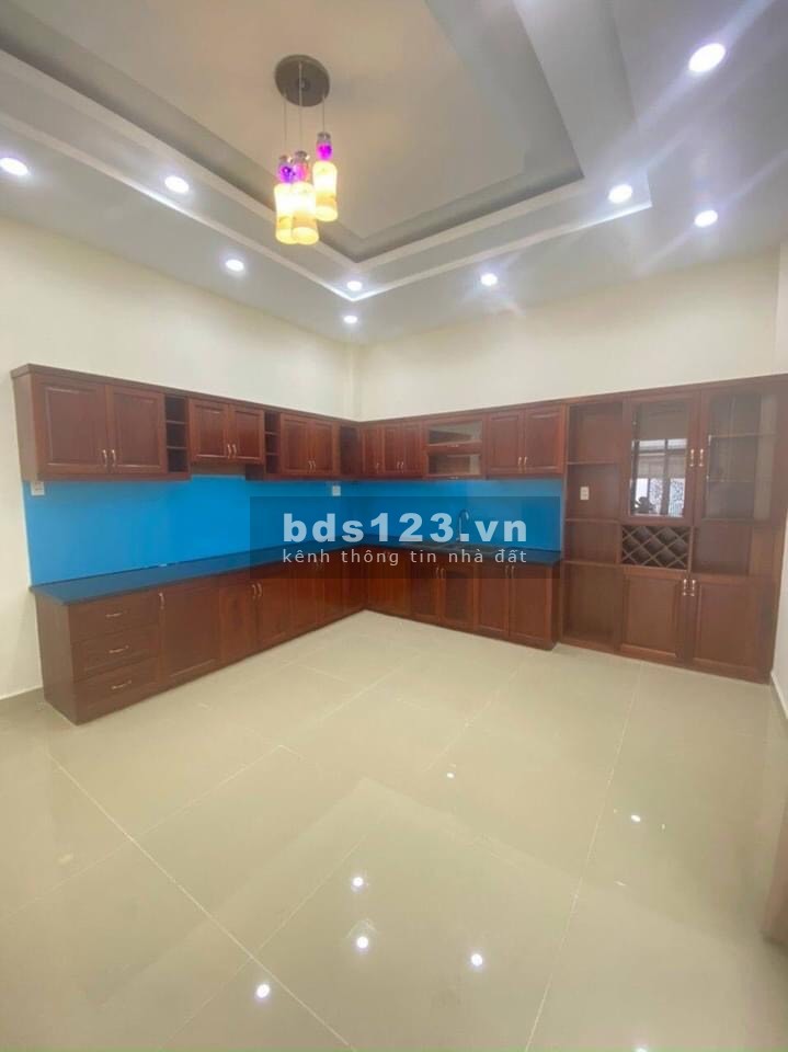 Bán nhà mặt tiền DT 100m2 (5*20) KINH DOANH Quốc Lộ 13 -Phường Hiệp Bình Phước - Thủ Đức