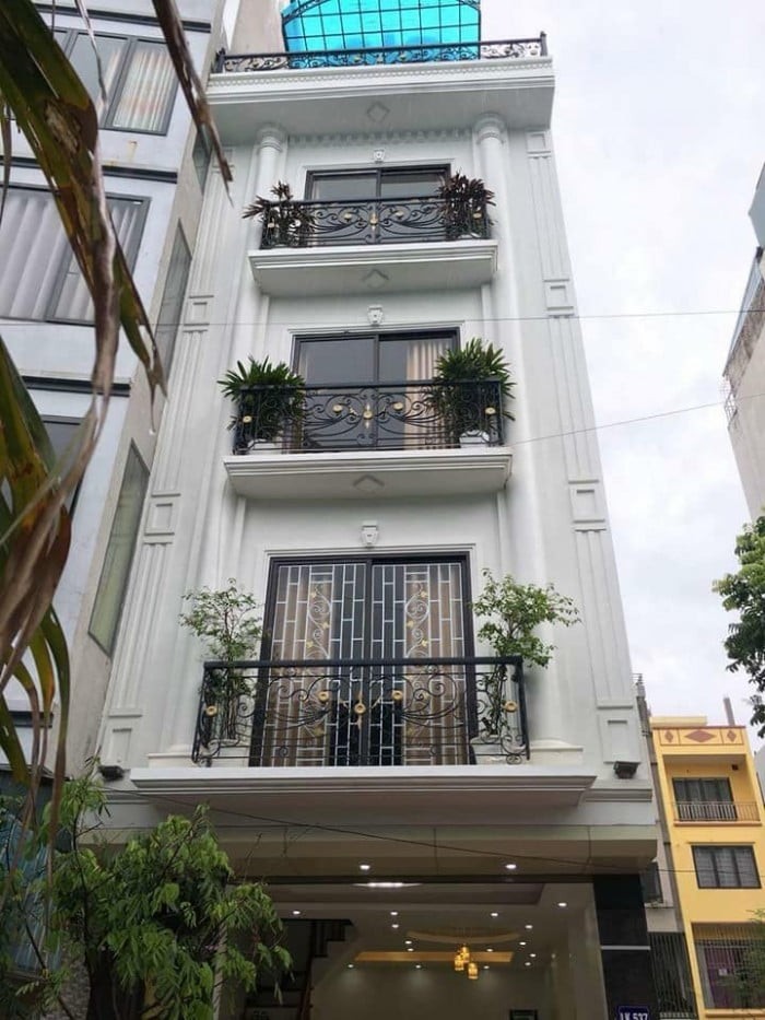Bán Gấp nhà Nguyễn Khánh Toàn -KINH DOANH -Đẹp 46m2x5 tầng Cách Ô Tô 15m