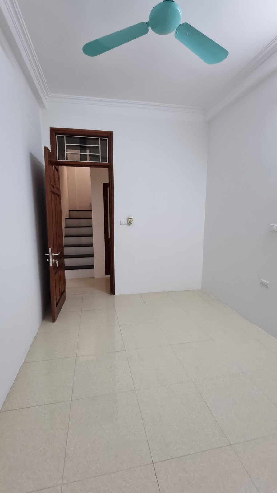 Bán nhà Trường Chinh, Đống Đa, Kinh doanh, Ô tô tránh, 4 tầng, Nhỉnh 4 tỷ