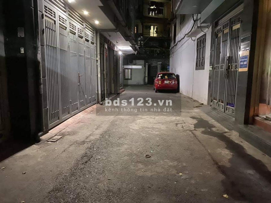 Bán gấp căn nhà khu đô thị Xa La - Hà Đông 30m2 ; 5t tầng nhỉnh 2ty