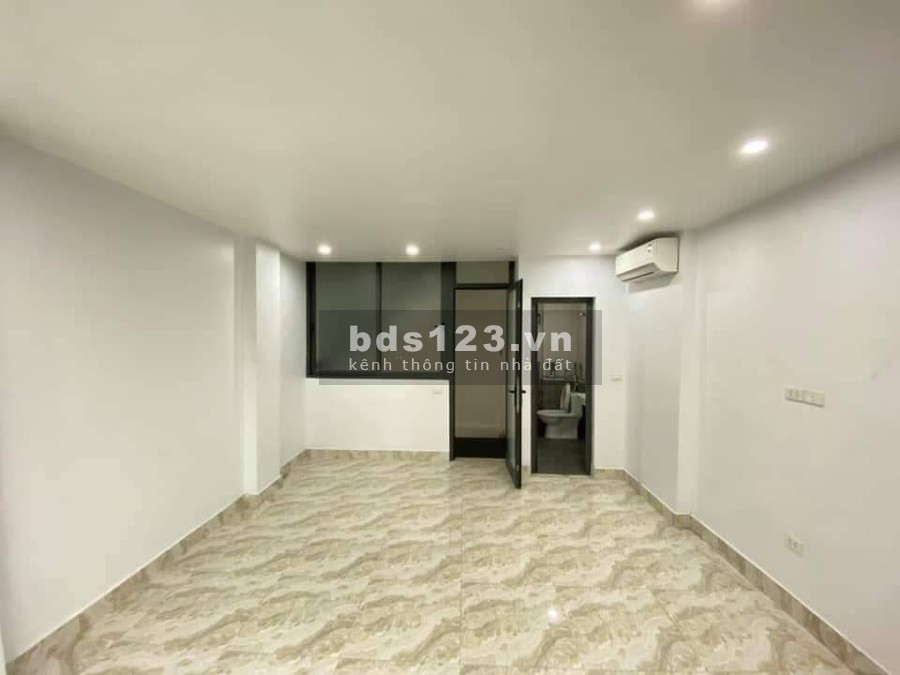 Bán nhà mặt phố Phạm Văn Đồng, mt 6m, nhà 5 tầng mới tinh, giá chỉ hơn 9 tỷ, lh 0399298888