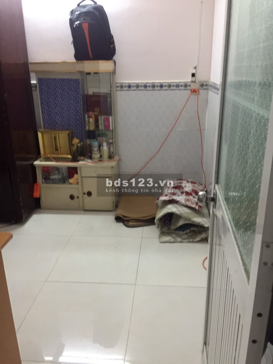 Bán nhà gần trường học ,siêu thị ,ngân hàng