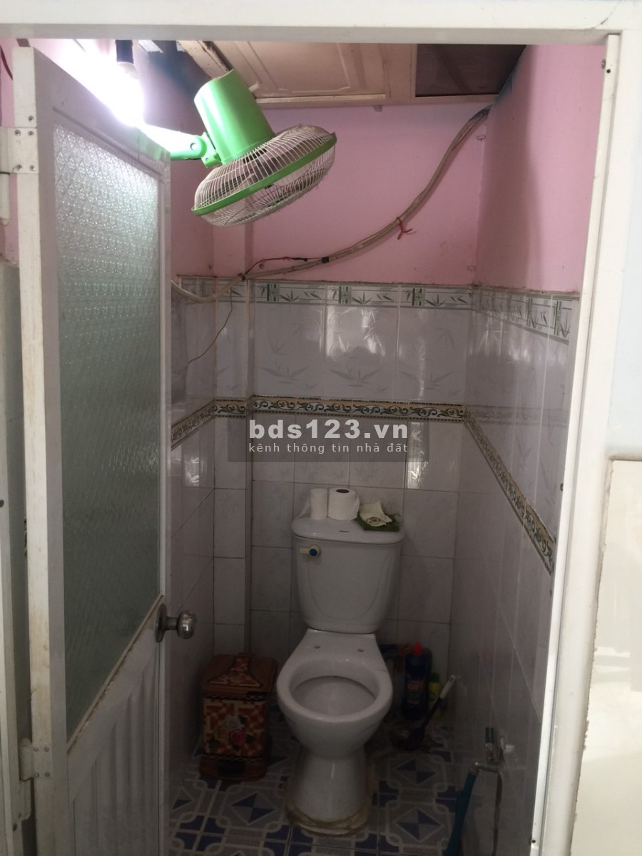 Bán nhà gần trường học ,siêu thị ,ngân hàng