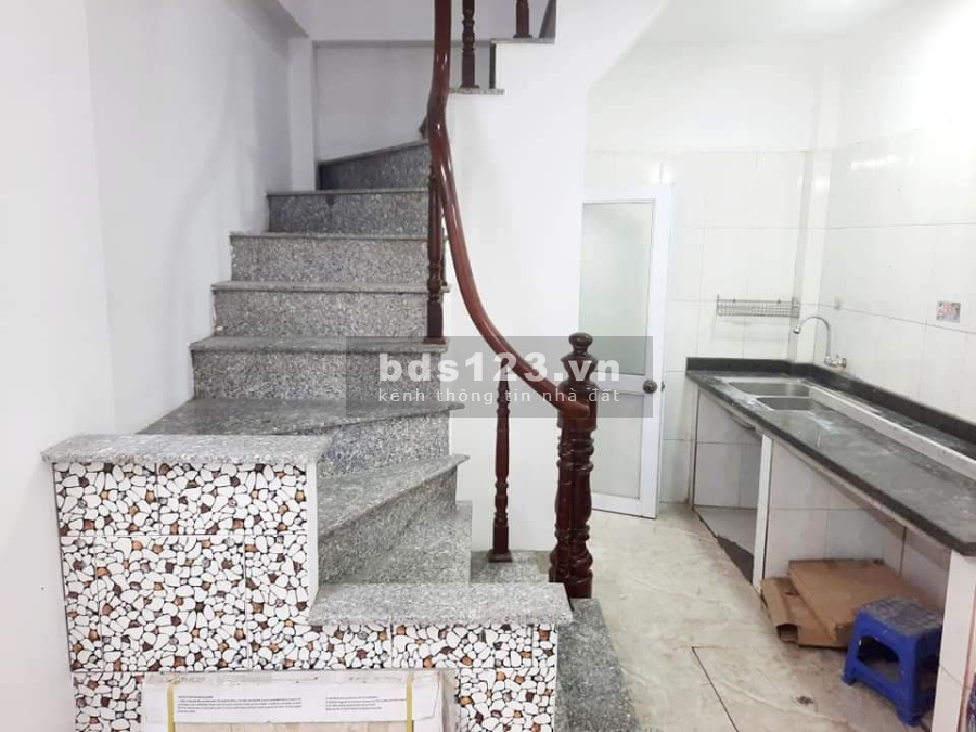 Bán nhà Lĩnh Nam 30m2 x 4 tầng, MT 3.1m, Giá 2.9 tỷ