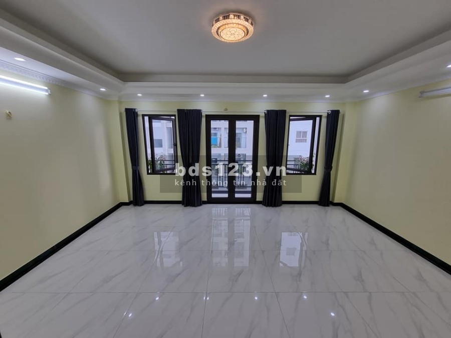 Bán gấp mặt phố Yên Lạc, phân lô, Gara oto, 4 thoáng, thang máy. LH: 0983599927
