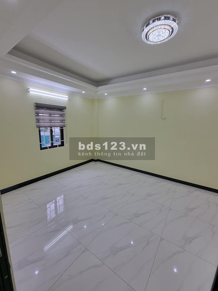 Bán gấp mặt phố Yên Lạc, phân lô, Gara oto, 4 thoáng, thang máy. LH: 0983599927