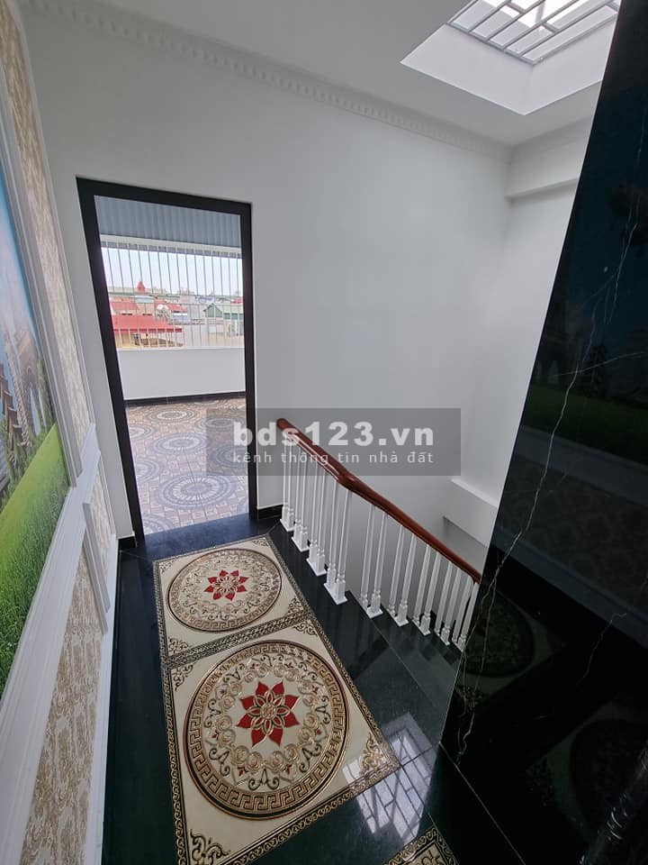 Bán gấp mặt phố Yên Lạc, phân lô, Gara oto, 4 thoáng, thang máy. LH: 0983599927