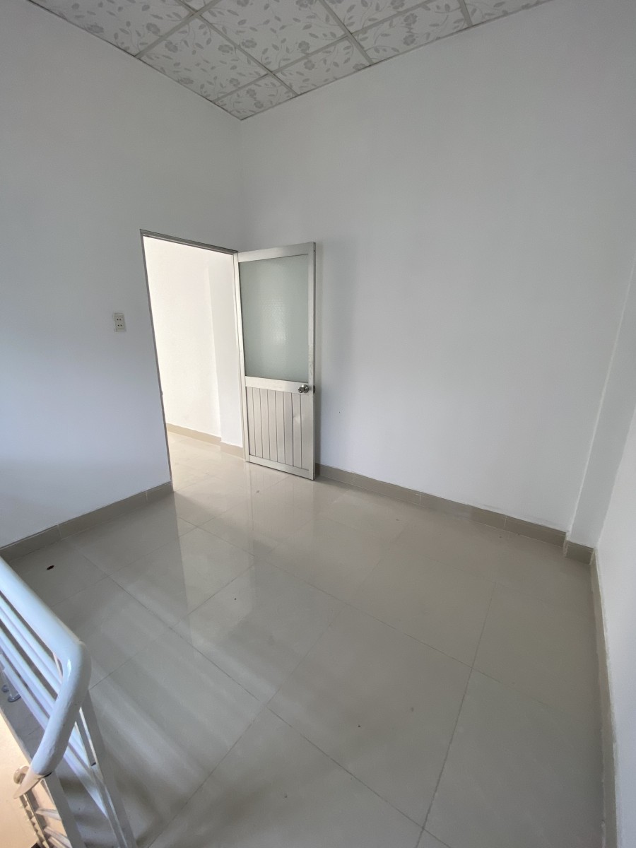Bán nhà 1 trệt 1 lầu. Diện tích sử dụng 48m2. Q.9