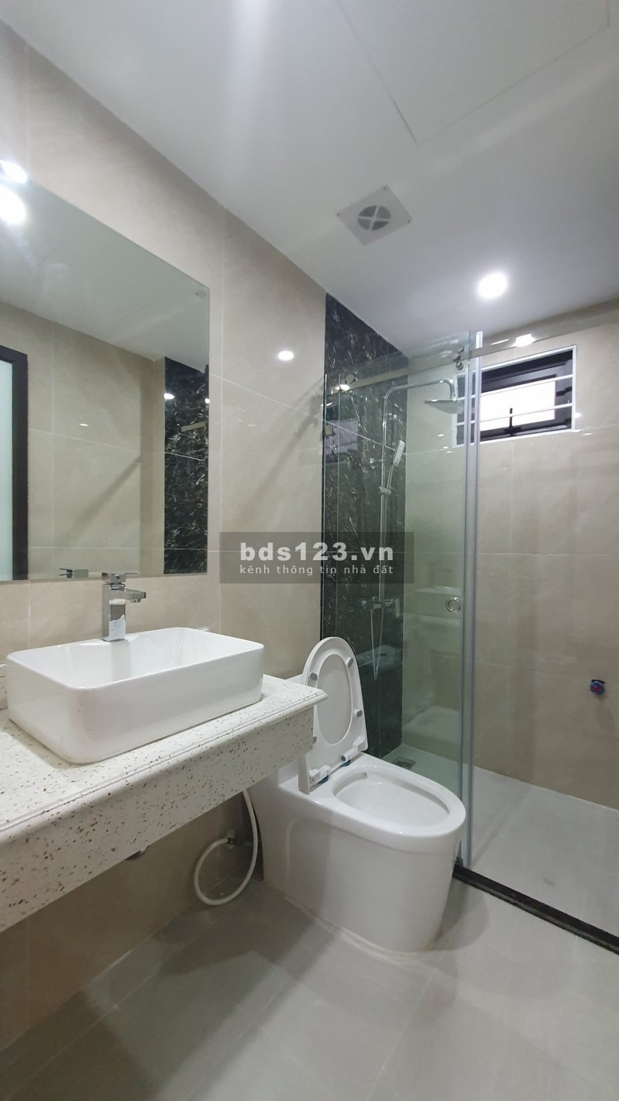 BÁN NHÀ YÊN HÒA, LÔ GÓC, ĐƯỜNG TO, NGÕ NÔNG, THÔNG, 46m2, 5,7 tỷ