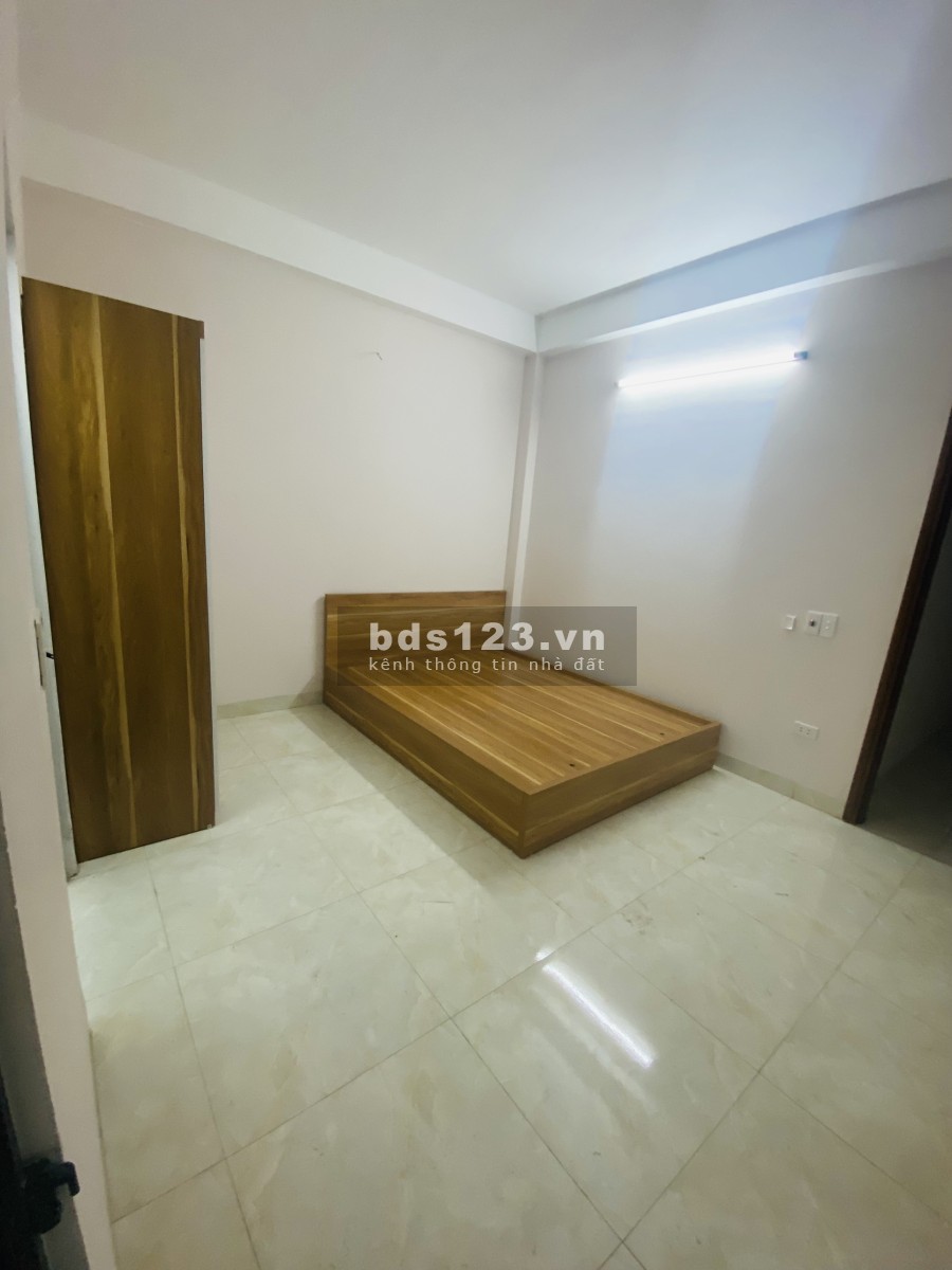 Cho thuê CCMN sau lưng BigC Hà Đông (30m2) có thang máy, vệ sinh khép kín mất 2p ra điểm đến xe bus Trần Phú