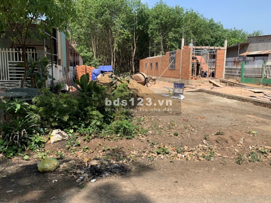 Em bán gấp đất dt 1473.3m² giá 450tr