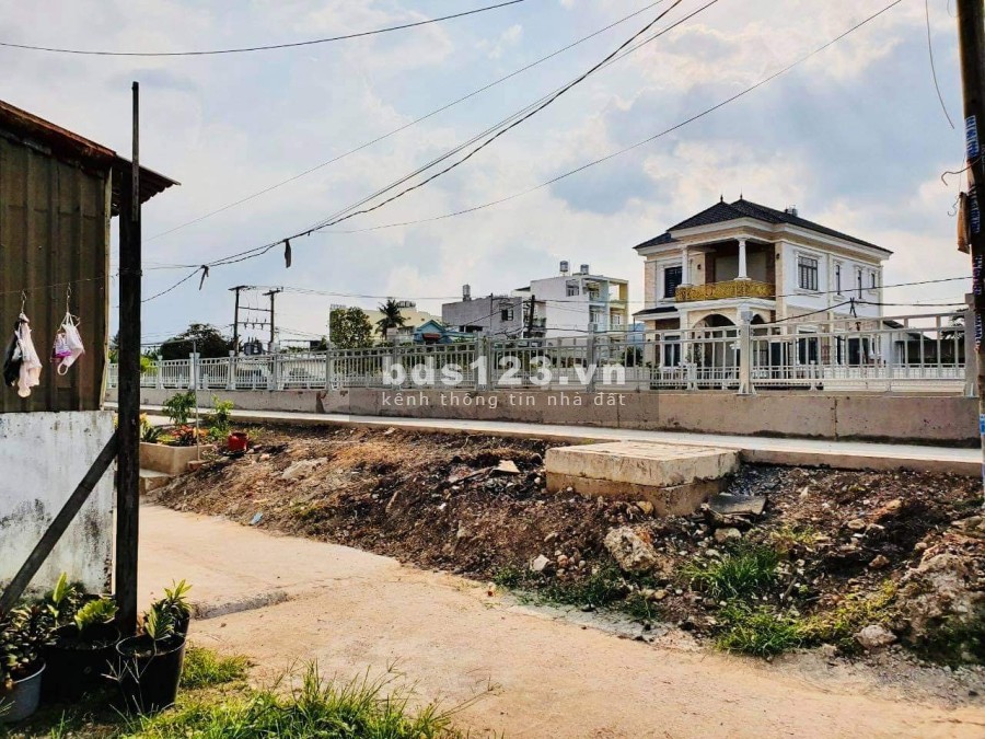 Bán đất p. An Phú Đông Quận 12. DT: 511m2 giá 17 tỷ 200tr.!.