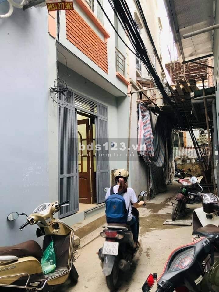 Bán nhà Kim Giang Ngõ thông 35m 4 tầng mặt tiền 4.5 Giá 2.95 tỷ