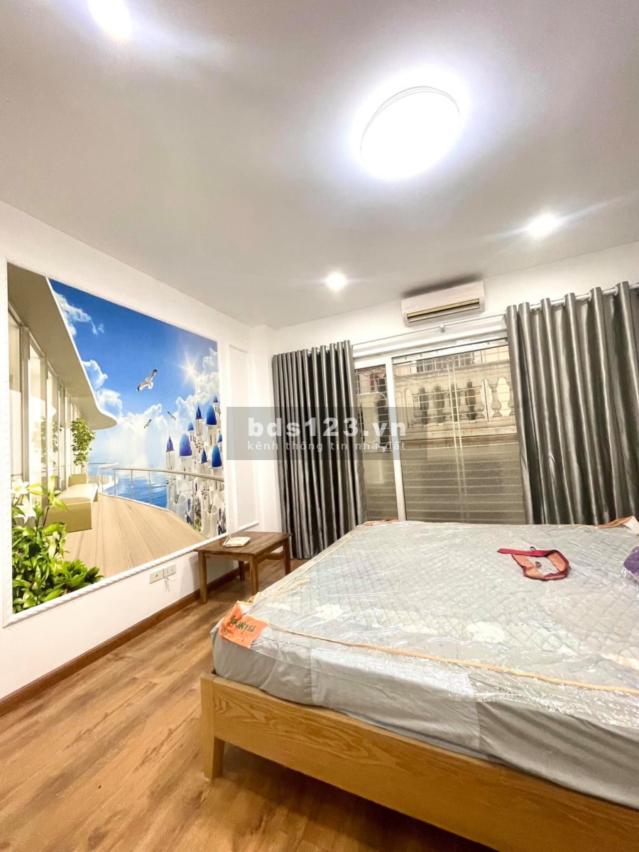 Bán nhà đẹp ngõ Lương Sử C 45m2 x 6 tầng cách ô tô 20m giá 6,1 tỷ. LH 0912442669